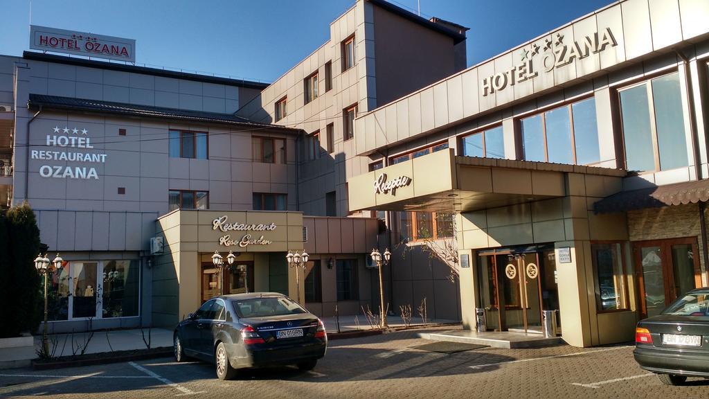 Hotel Ozana Bistriţa Eksteriør bilde