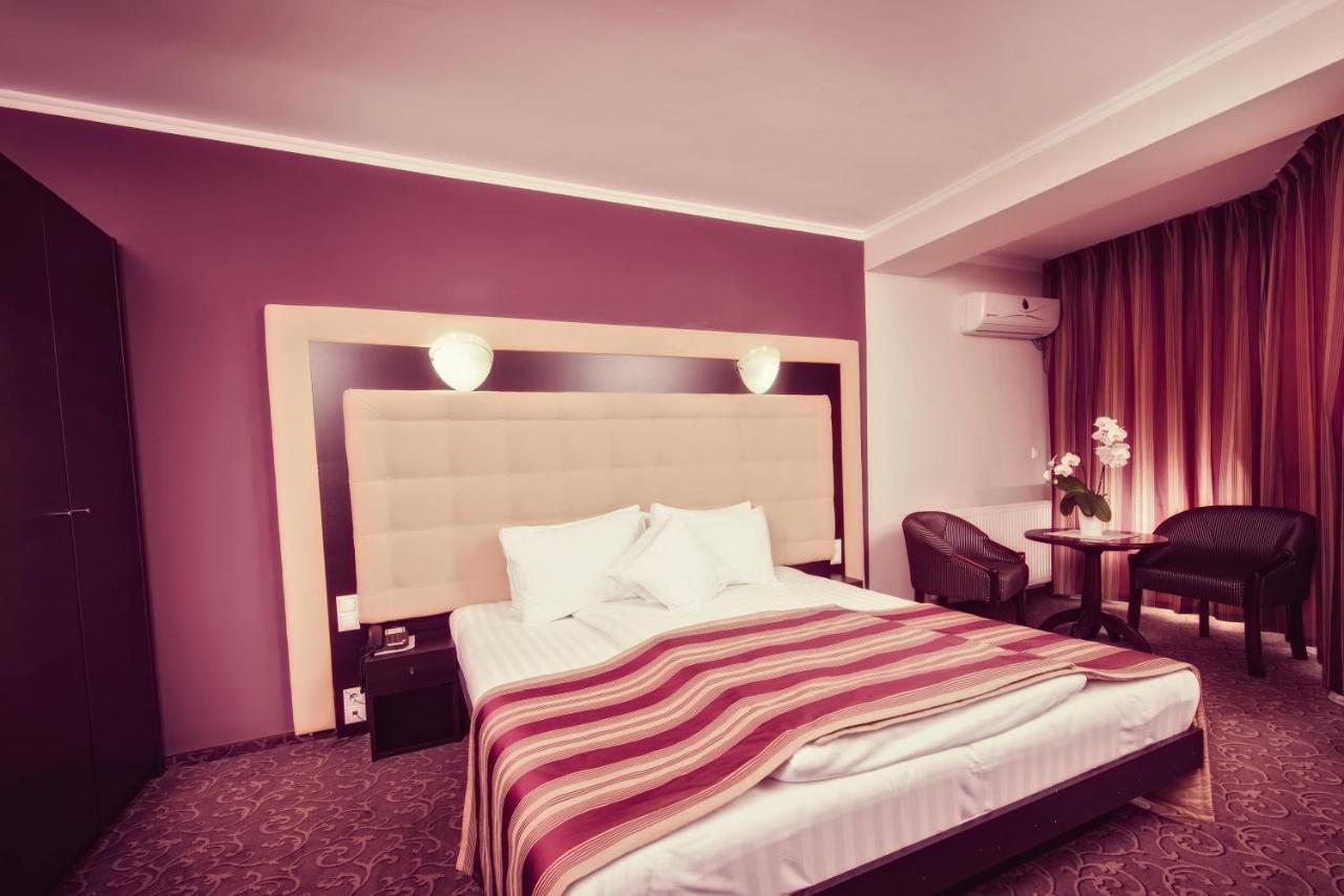 Hotel Ozana Bistriţa Eksteriør bilde